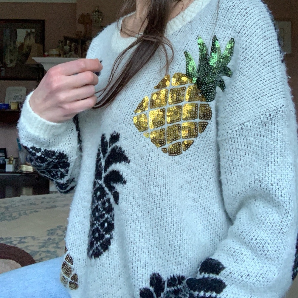 Dreamers Pineapple Patterned Sweater